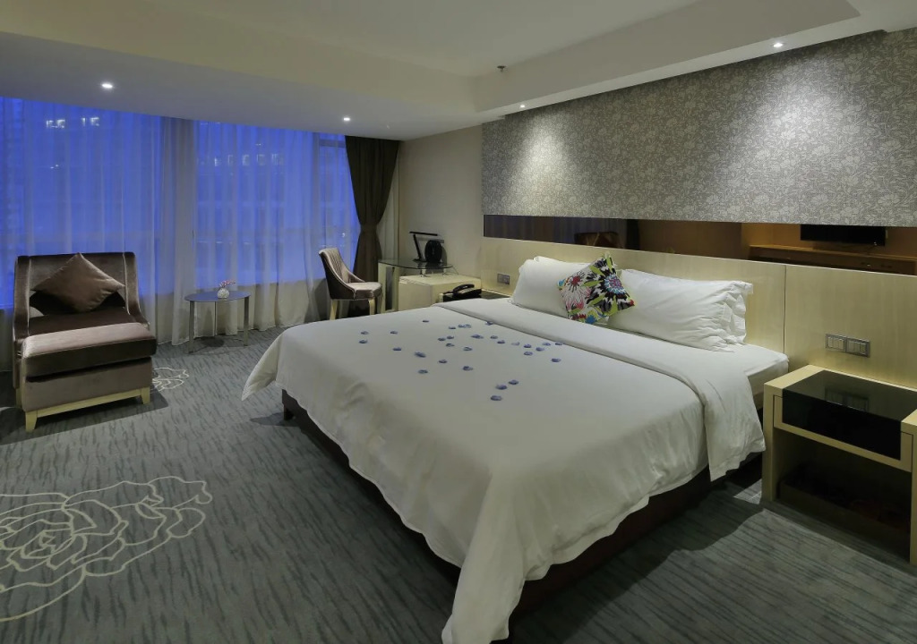 Paco Business Hotel Guangzhou Baiyun Road Branch