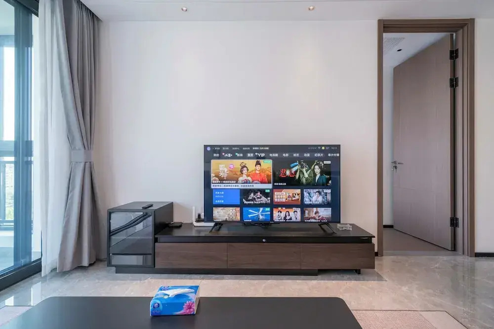 Tyms Hongqiao Deluxe 3BR 2BA APT