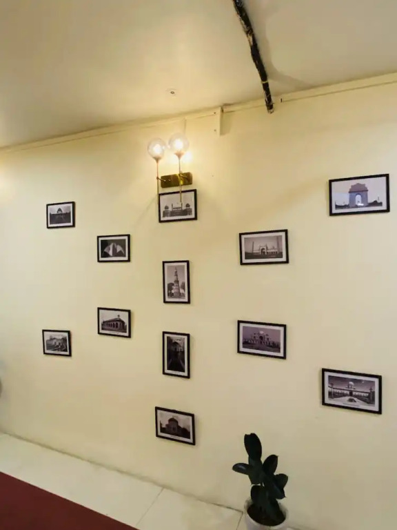 Homestay at Kashmiri Gate Metro & Old Delhi Railway Station