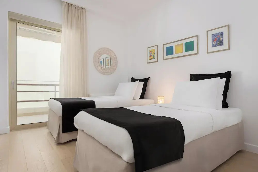 Vouliagmeni Serenity Residence