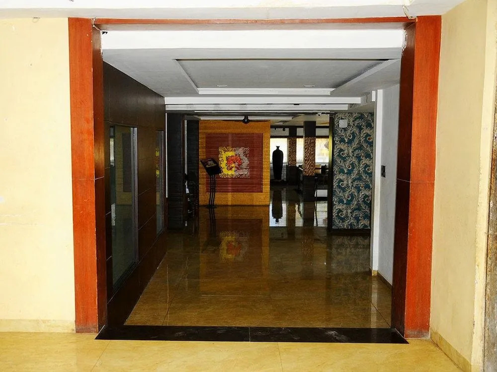 Hotel Ashray