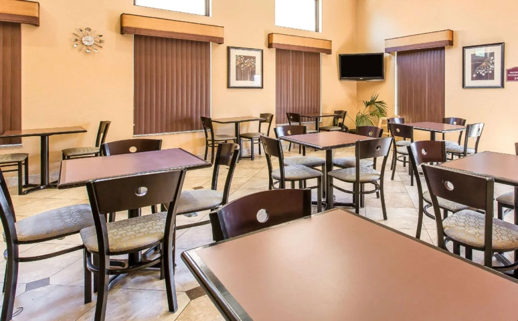 Comfort Inn & Suites San Bernardino