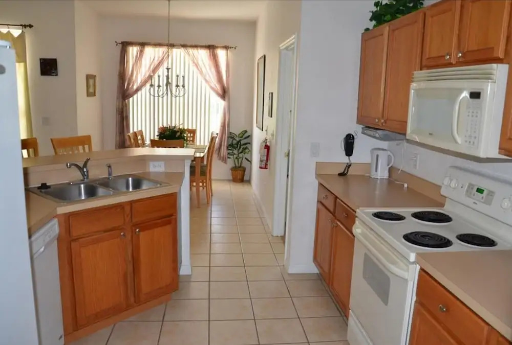 1111 North Hampton at Highlands Reserve