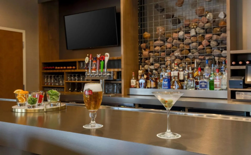 DoubleTree by Hilton Evansville