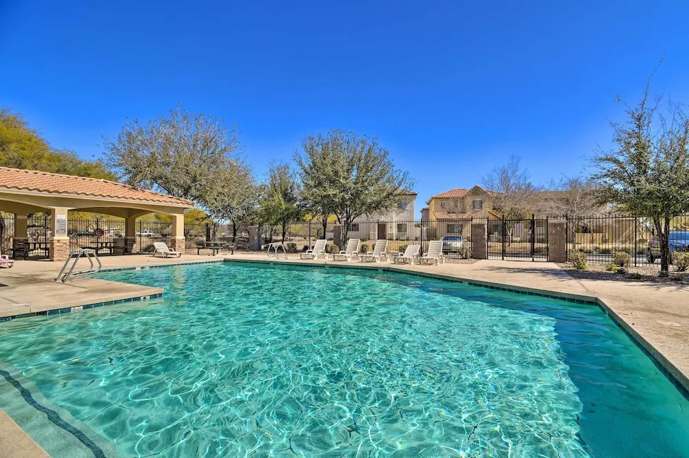 2-story Surprise Getaway w/ Patio + Fire Pit!