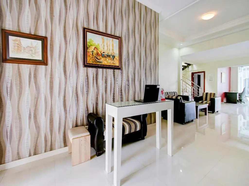 OYO 90006 Dieng Ellen s House Syariah