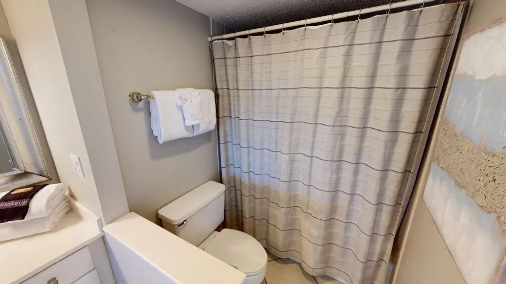 Beach House 202a 2 Bedroom Condo