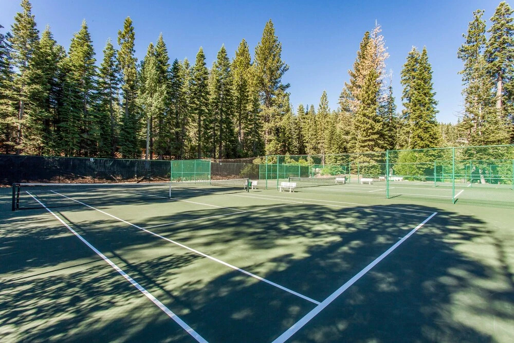 4044 Ski View Condo - 2 Br condo by RedAwning