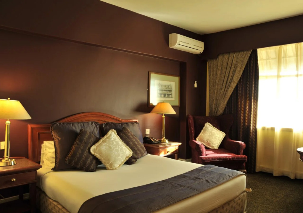 Cresta Jameson Hotel