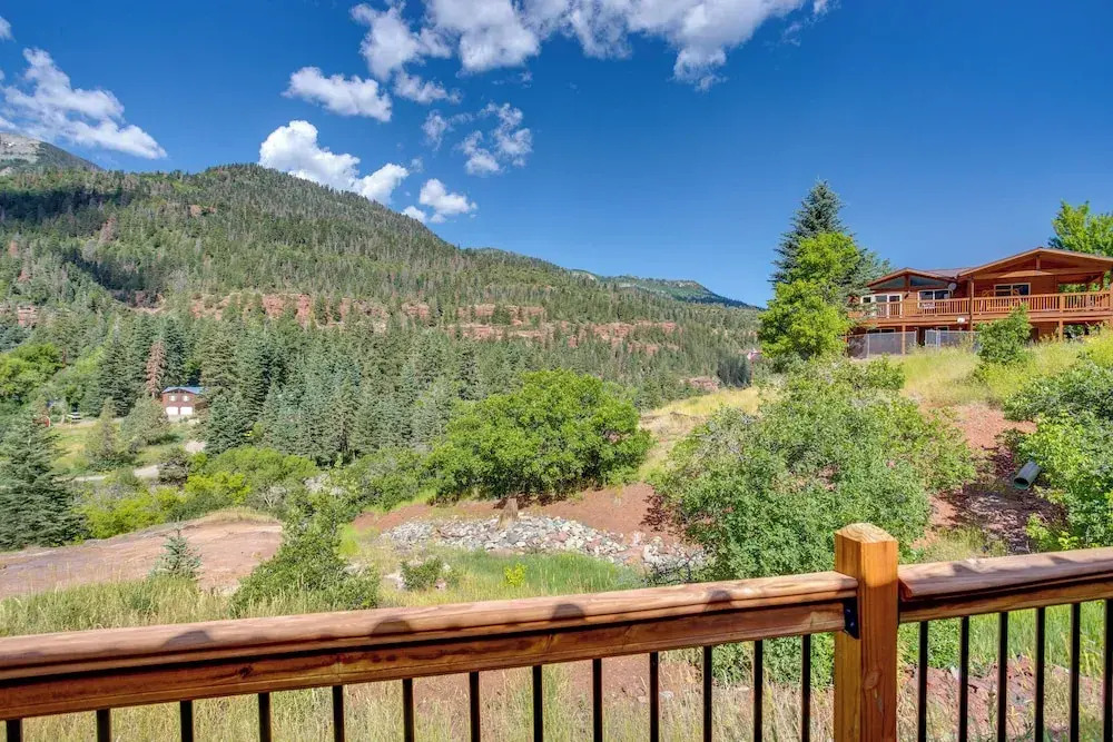 Stunning Ouray Escape w/ Panoramic Mountain Views!