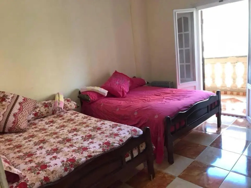 Cozy new 2 BD Amazing beach view Next to Hilton hotel Family only !العائلات فقط