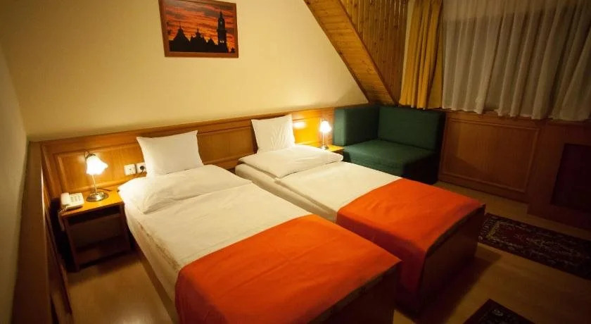 Szinbád Hotel