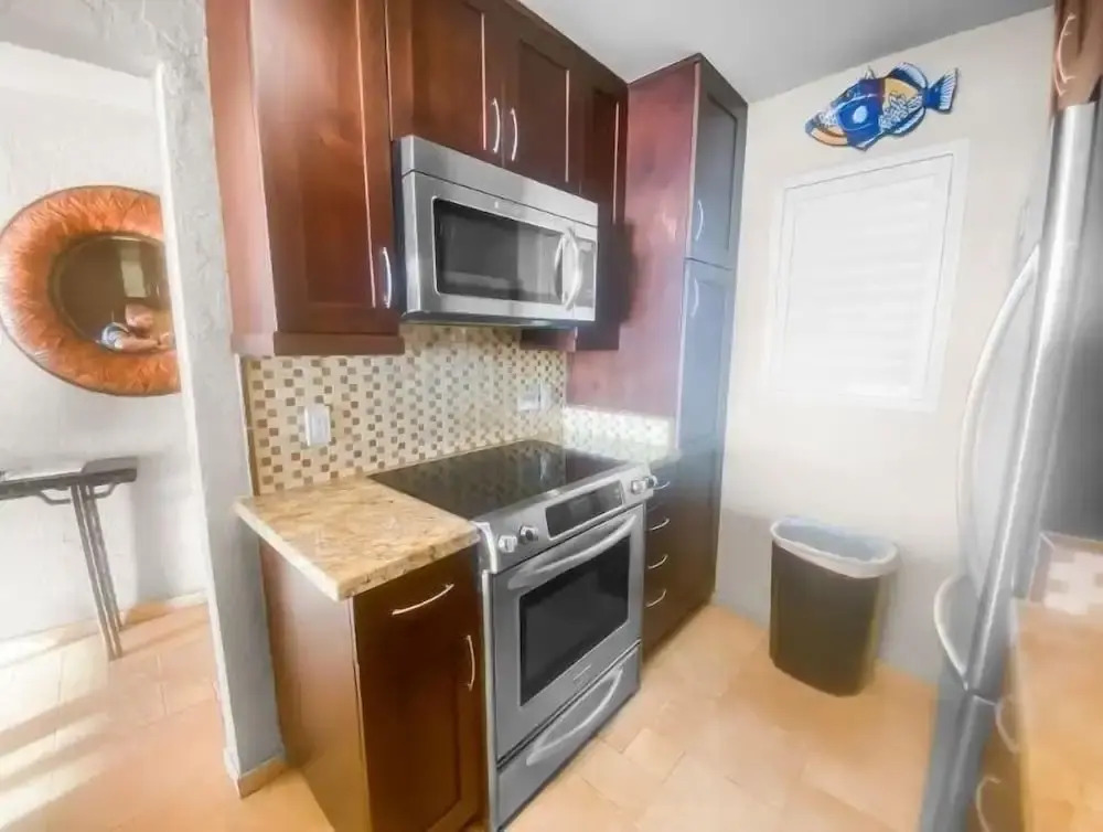 Menehune Shores, #115^ 3 Bedroom Condo by RedAwning