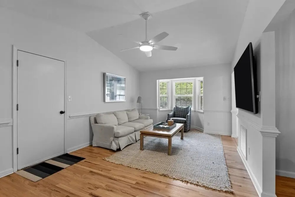 Cottage At Pine Knoll Shores 3 Bedroom Home by RedAwning