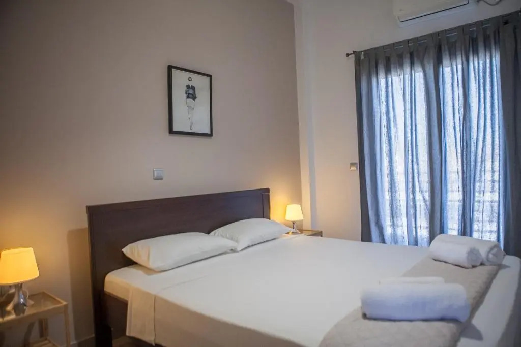Lak Peristeri Homes 50m from metro station