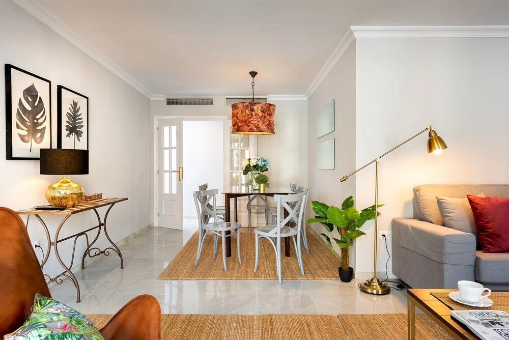 Luxury 3 Bd Apartment Next to the Cathedral. Constitución III