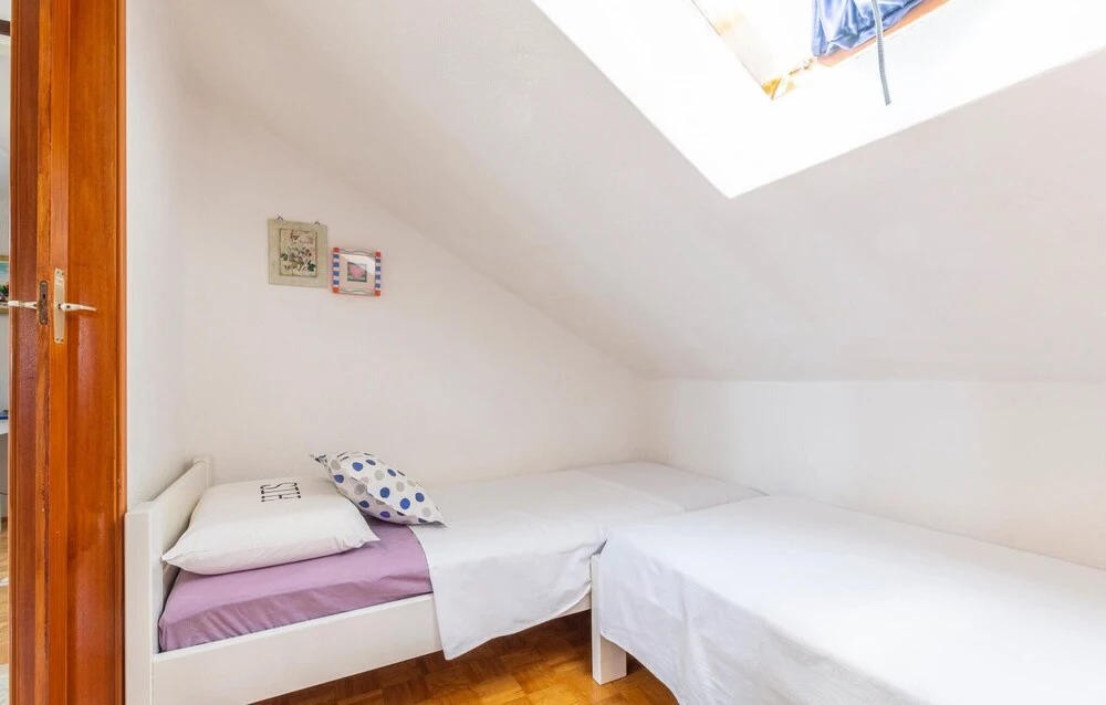 Amazing Home in Splitska With 3 Bedrooms, Wifi and Outdoor Swimming Pool