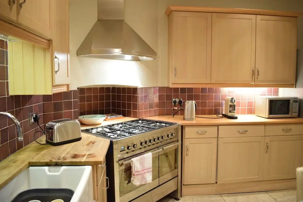2 Bedroom Apartment Near Hammersmith