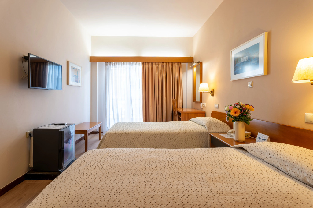 Queen Olga Hotel