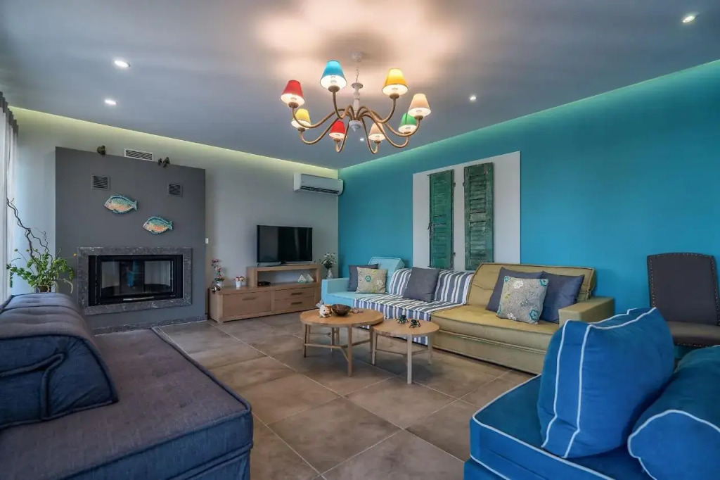 Rivazzurra Beachfront Luxury Villa