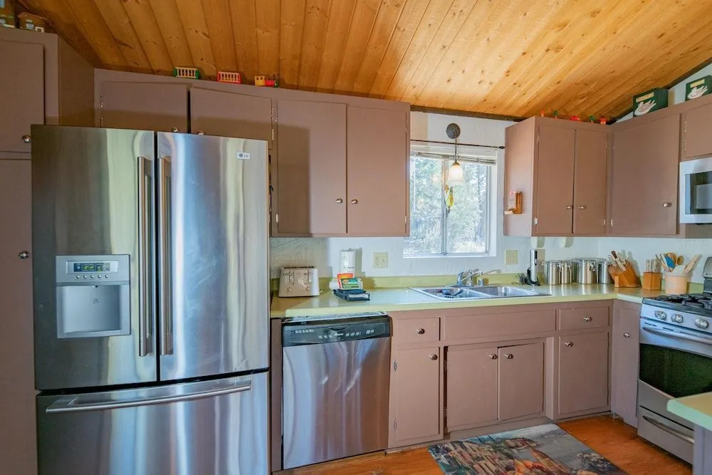 Lazy Bear Lodge