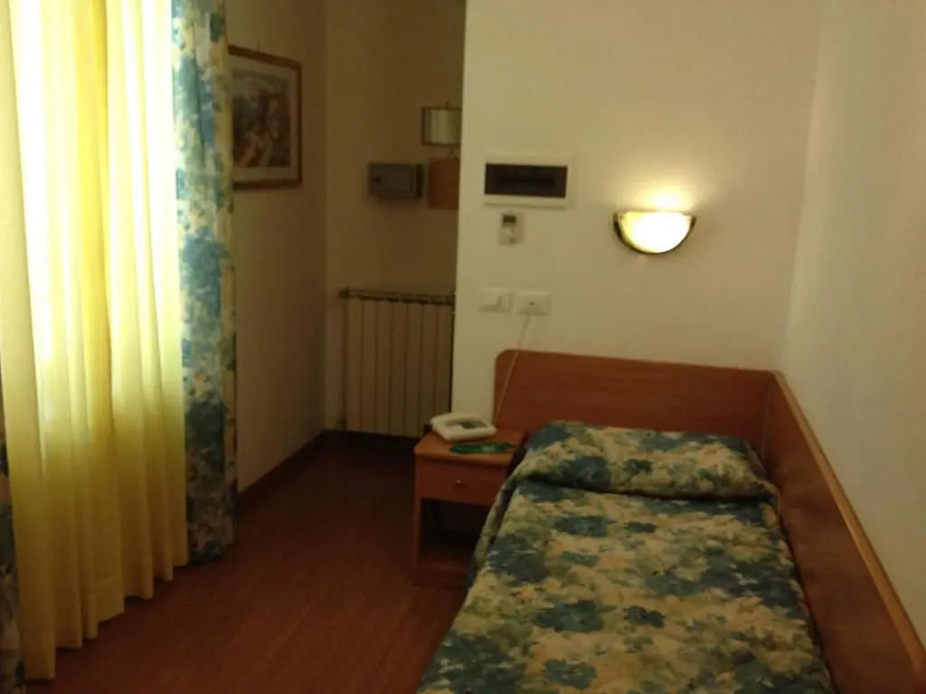 Hotel Tirreno