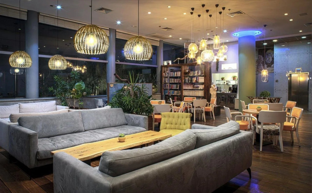 Hotel Poli Urban By AFI Hotels