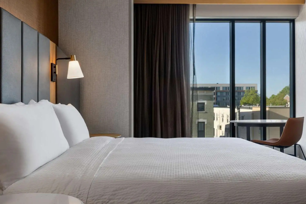 Tempo By Hilton Louisville Downtown Nulu