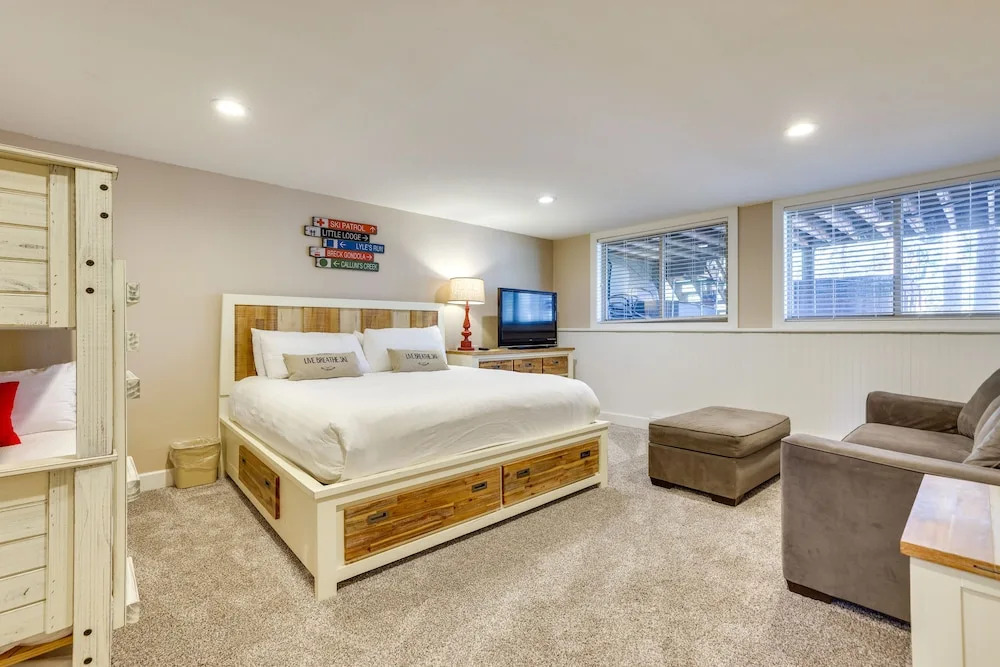 1 Mi to Main St: Breckenridge Retreat w/ Hot Tub!