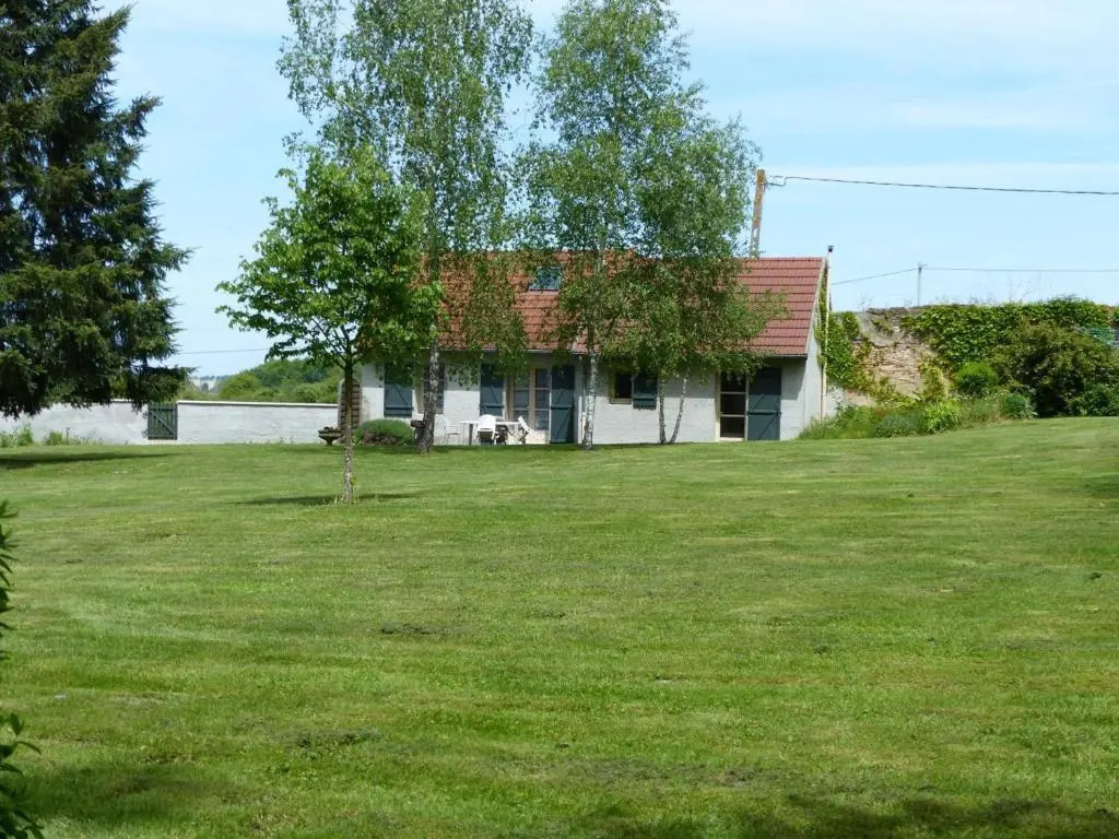 Gîte Dompierre-sur-Besbre, 3 pièces, 4 personnes - FR-1-489-174