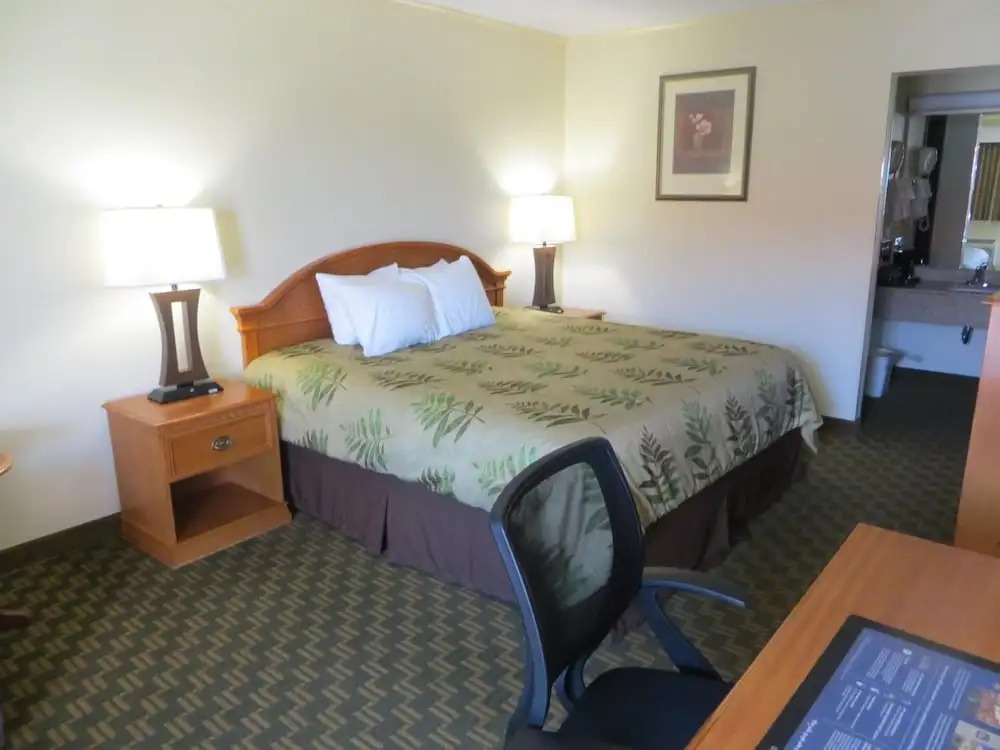 Red Coach Inn