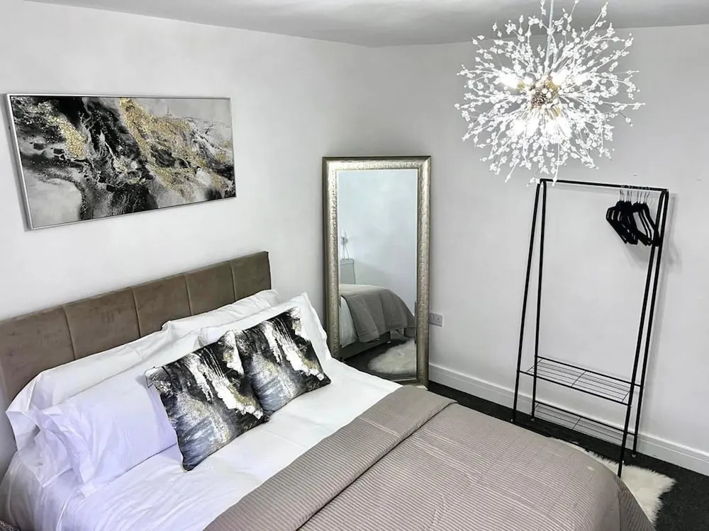 2 Bed Apartment Sleeps 3 -smart Tv -private Garden