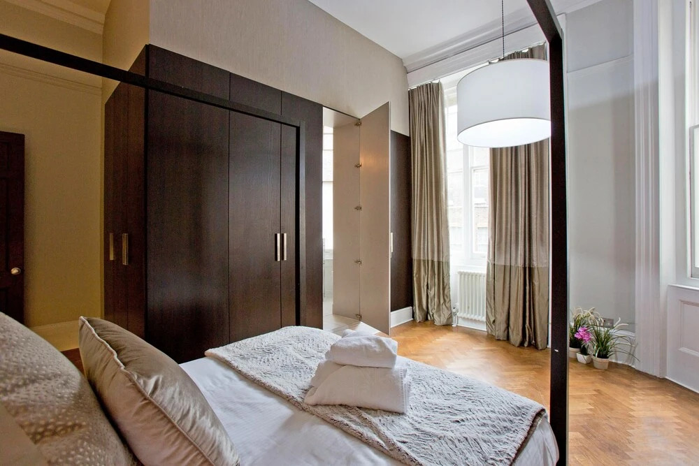 Stunning 2 bed and bath in Kensington