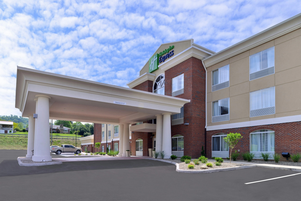 Holiday Inn Express & Suites New Martinsville by IHG