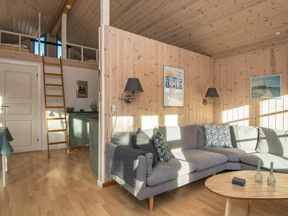 Attractive Holiday Home at Beachfront in Jutland