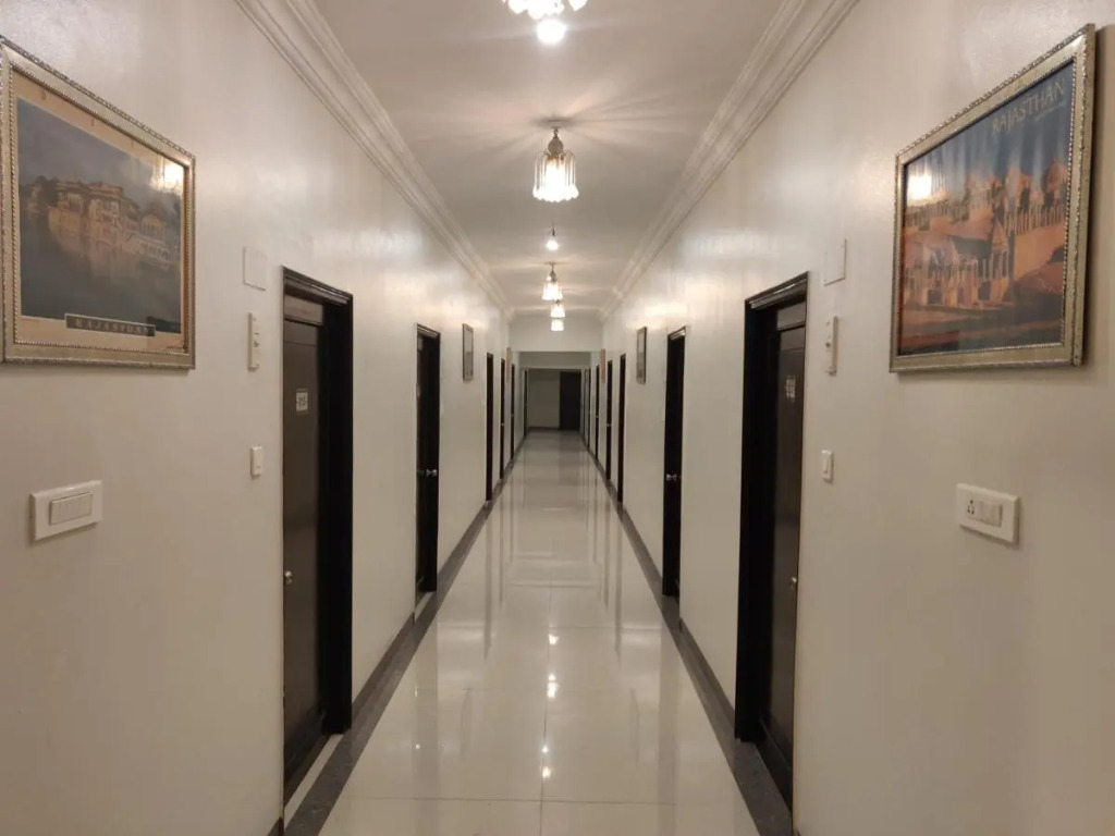 Chandra Inn