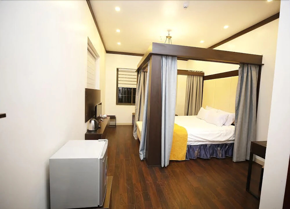 Summer Place Hotel - Hostel