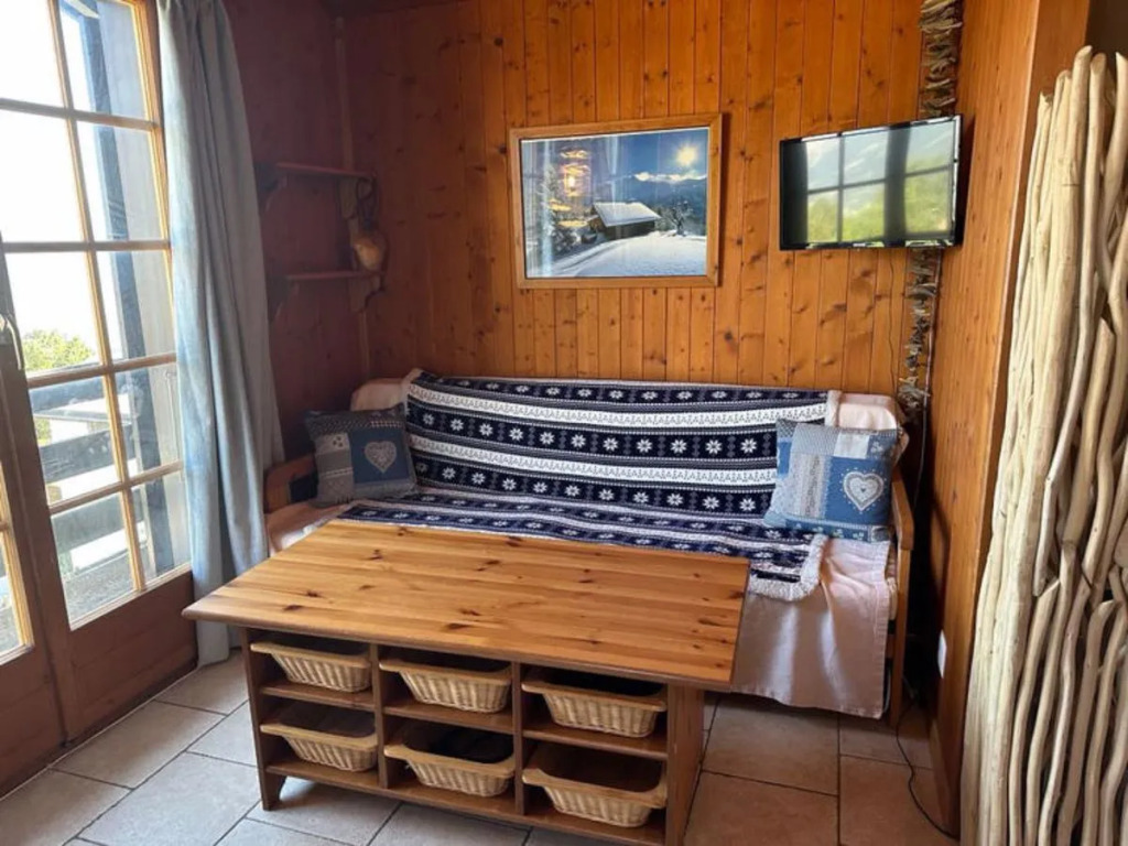 Chalet Tsamandon 22 by Interhome