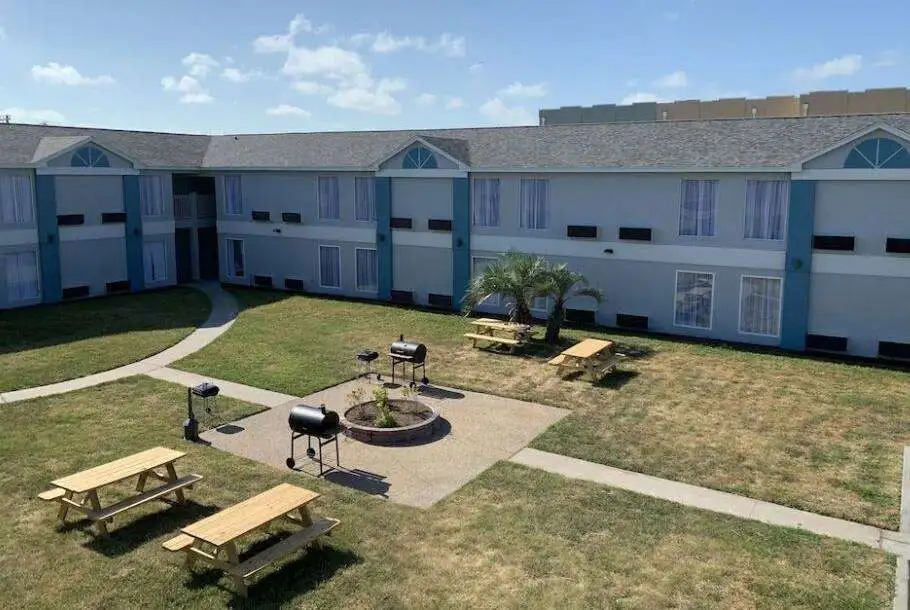 Days Inn by Wyndham Rockport Texas