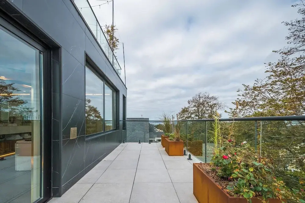 The Halifax Rooftop Home (Furnished)