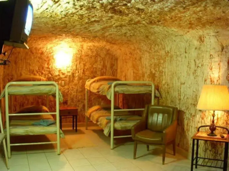 Radeka Downunder Underground Motel