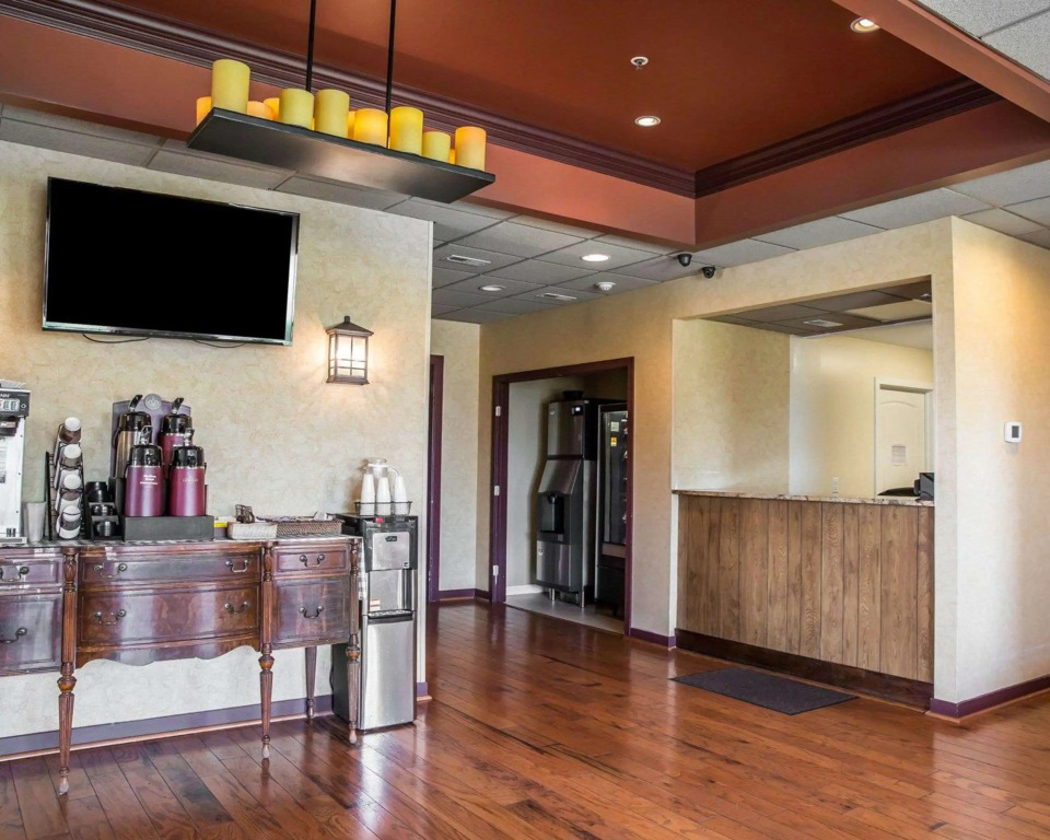 Island Inn & Suites, an Ascend Collection Hotel