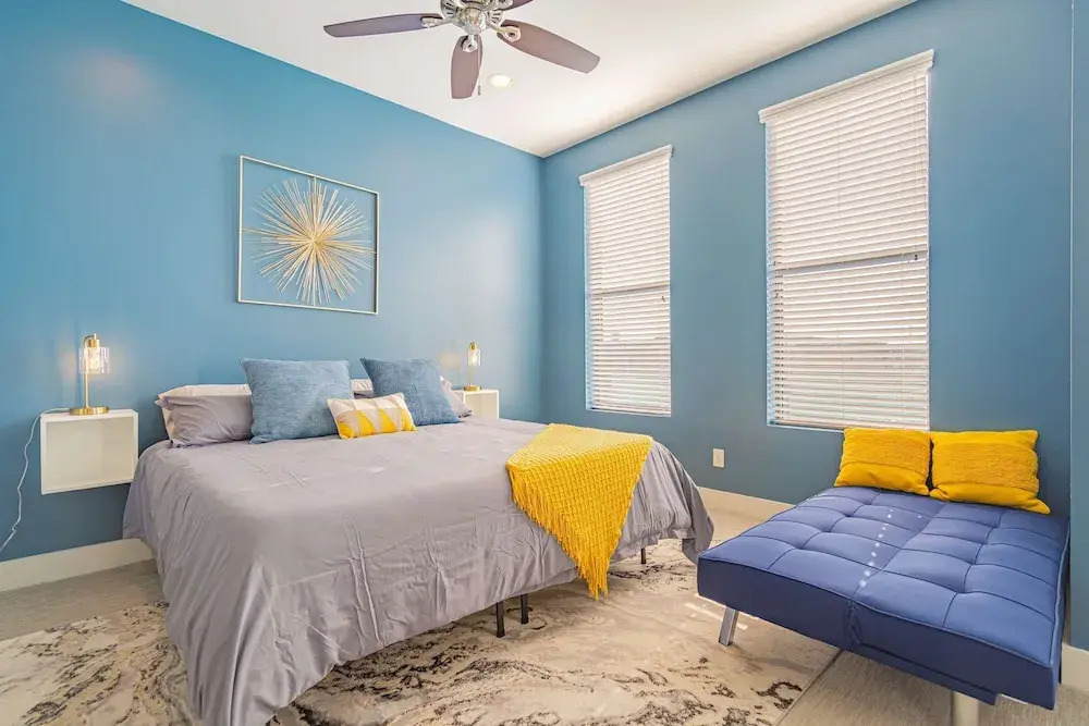 3BD HTX Luxe Home Fast Wi-fi Garage Location
