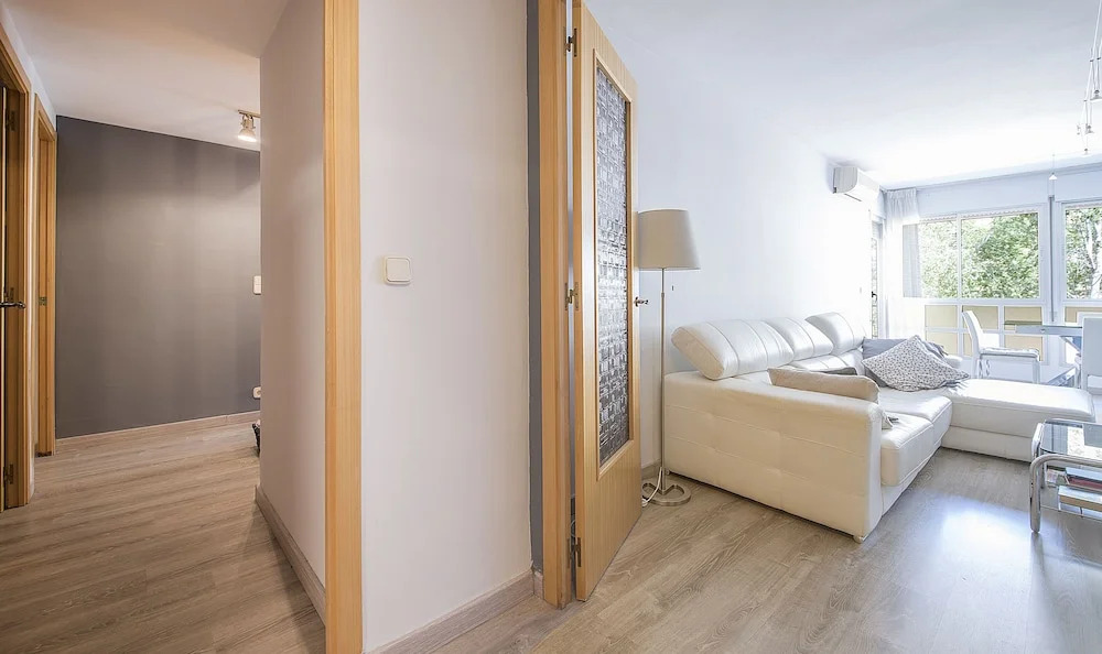 Ampolla Apartment TVL 18