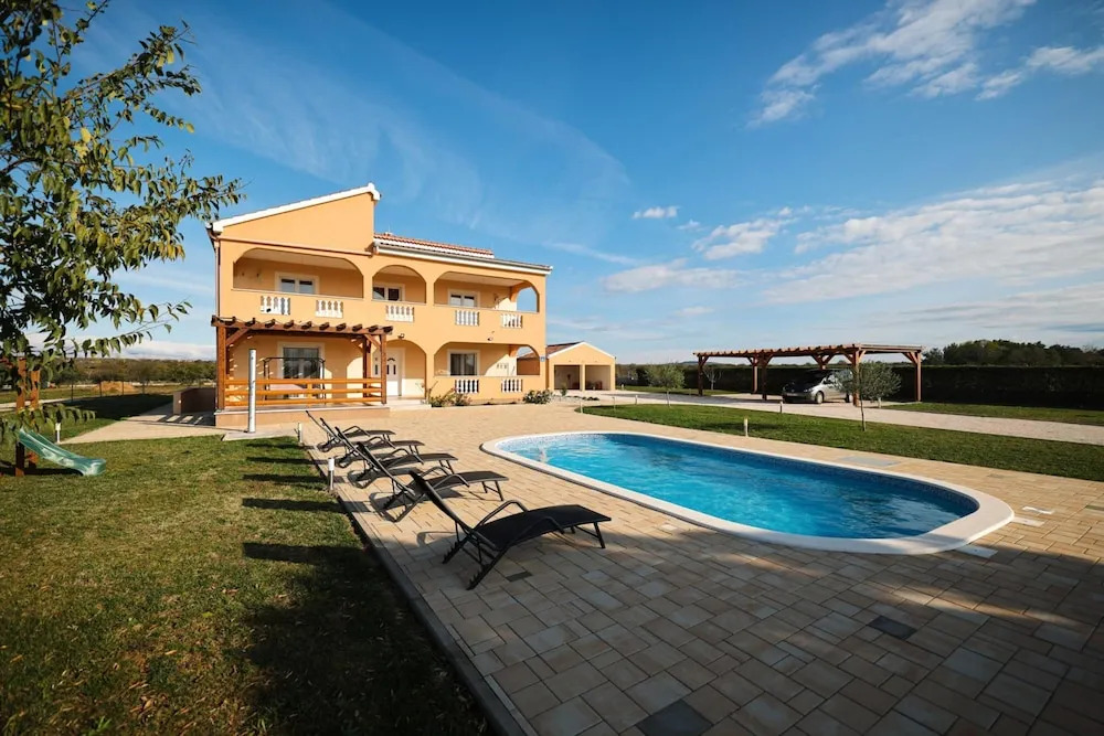Villa Levatinka ZadarVillas