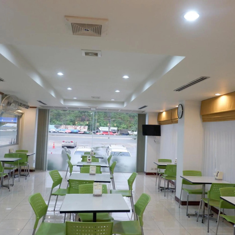 Auychai Grand Hotel