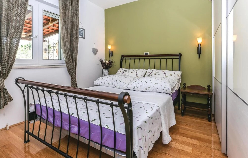 Four-Bedroom Holiday Home In Kastel Sucurac Ii