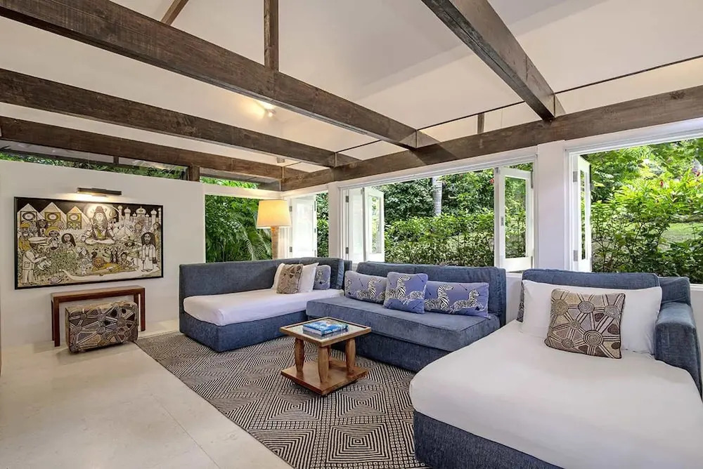 Nature-inspired 4BR Modern Villa Pool Resort Access