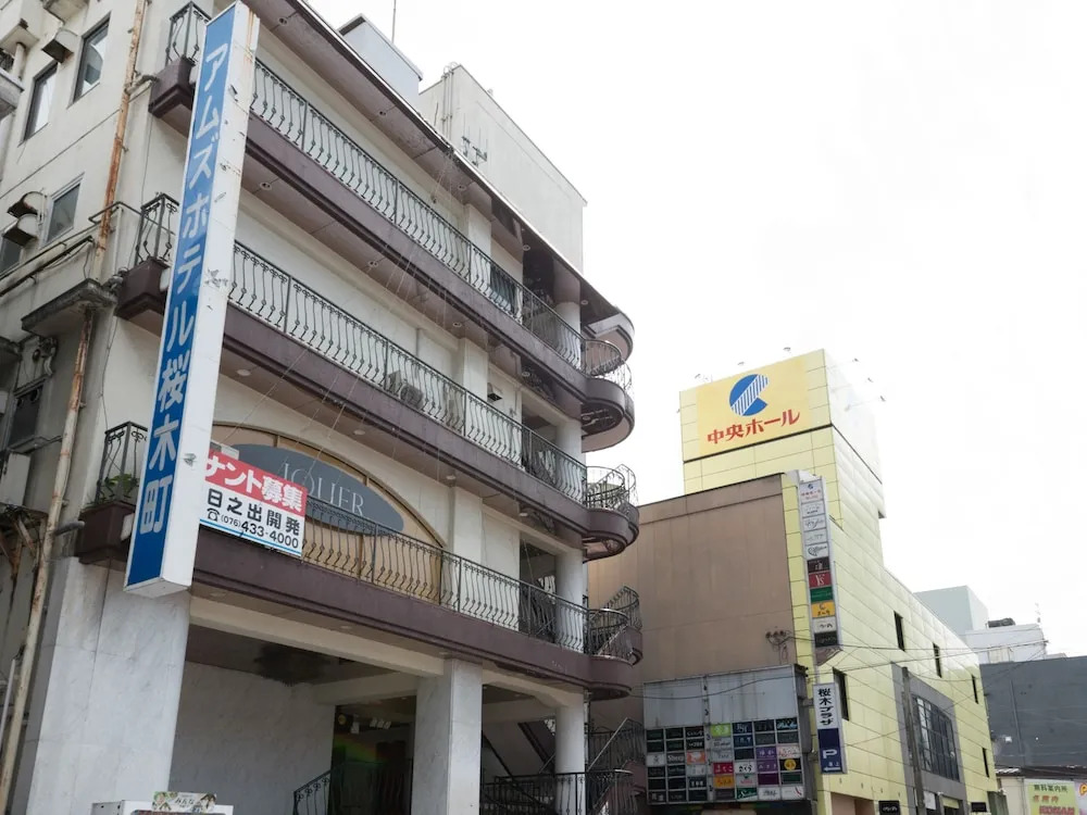 Oyo Hotel Toyama Joshi Koen