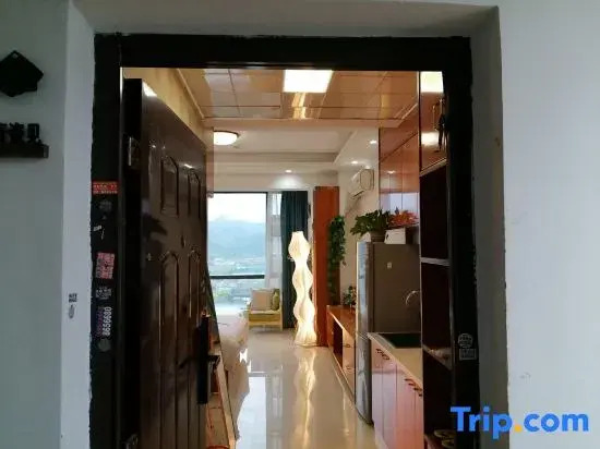 Jingdezhen Youjian Homestay (Taoxichuan Creative Plaza)